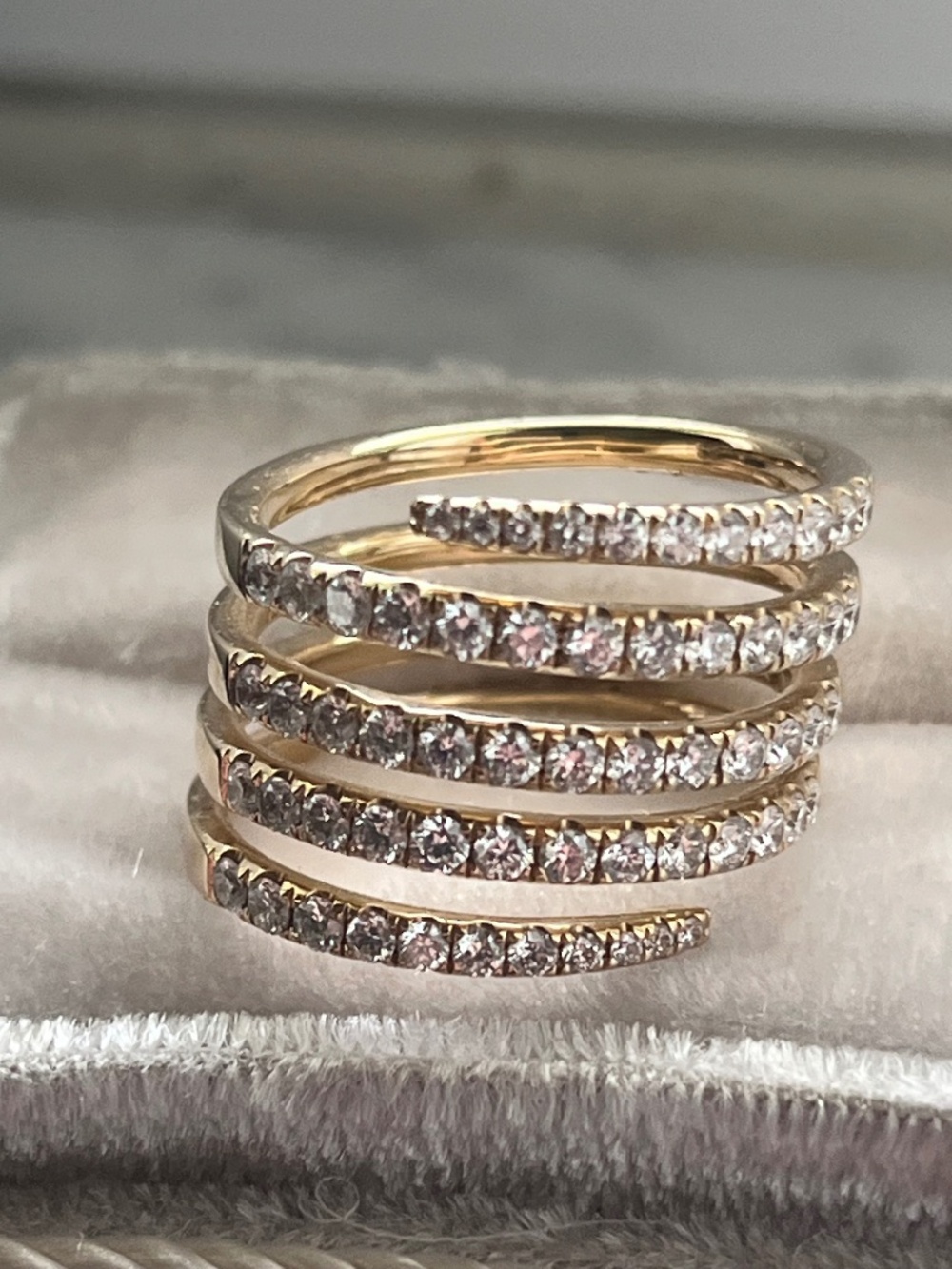 Anne Sisteron 14K Yellow Gold Diamond Five Spiral  Ring Sz. 8